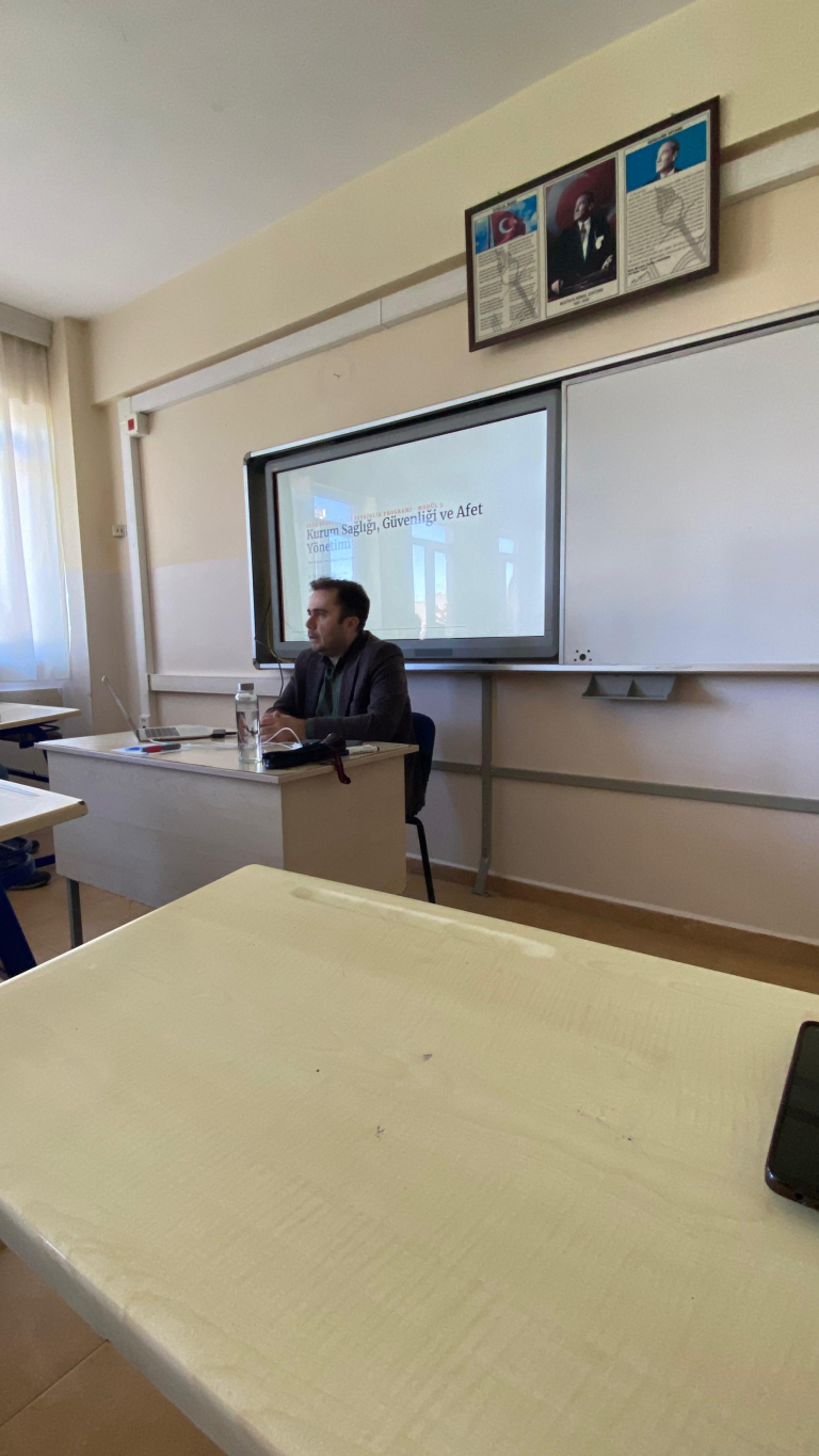 Bölüm Öğretim Üyelerimizden Dr. Öğr. Üyesi Emre Baran Pak, Yönetici Yetiştirme Programı kapsamında eğitim verdi